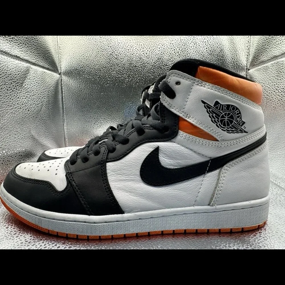 RARE 🚀 Size 11 - Jordan 1 Retro High Electro Orange‎ White Leather 555088-180
